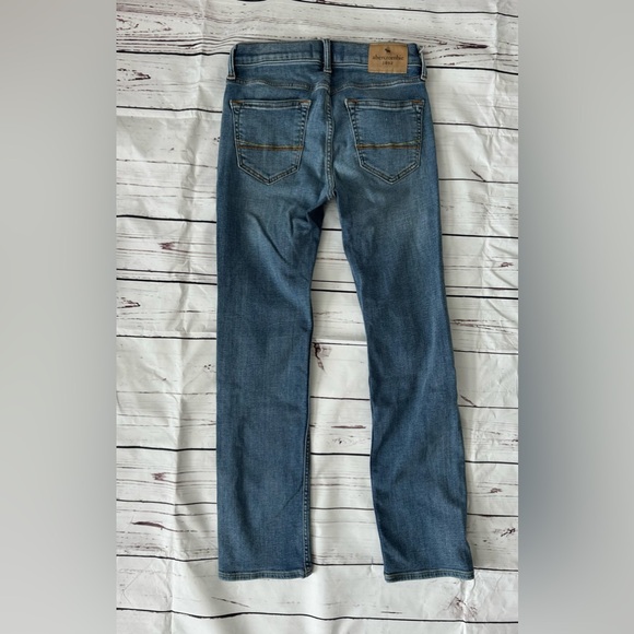 Boys Abercrombie kids straight slim fit jeans. - Picture 2 of 2